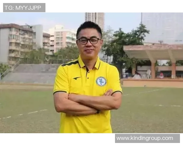 从绿茵场到街头角落足球明星流浪汉的心路历程与人生反思