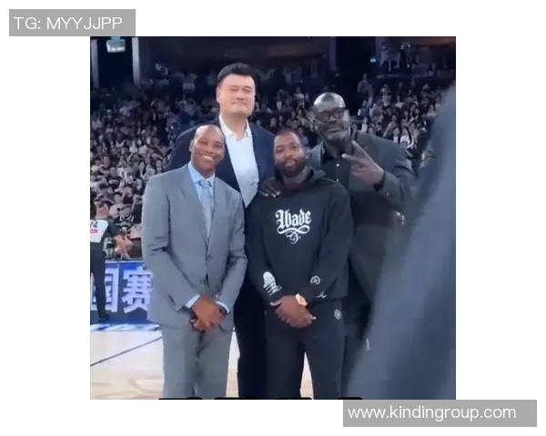 足球巨星热衷观看篮球精彩瞬间揭秘他们的运动热情与跨界互动